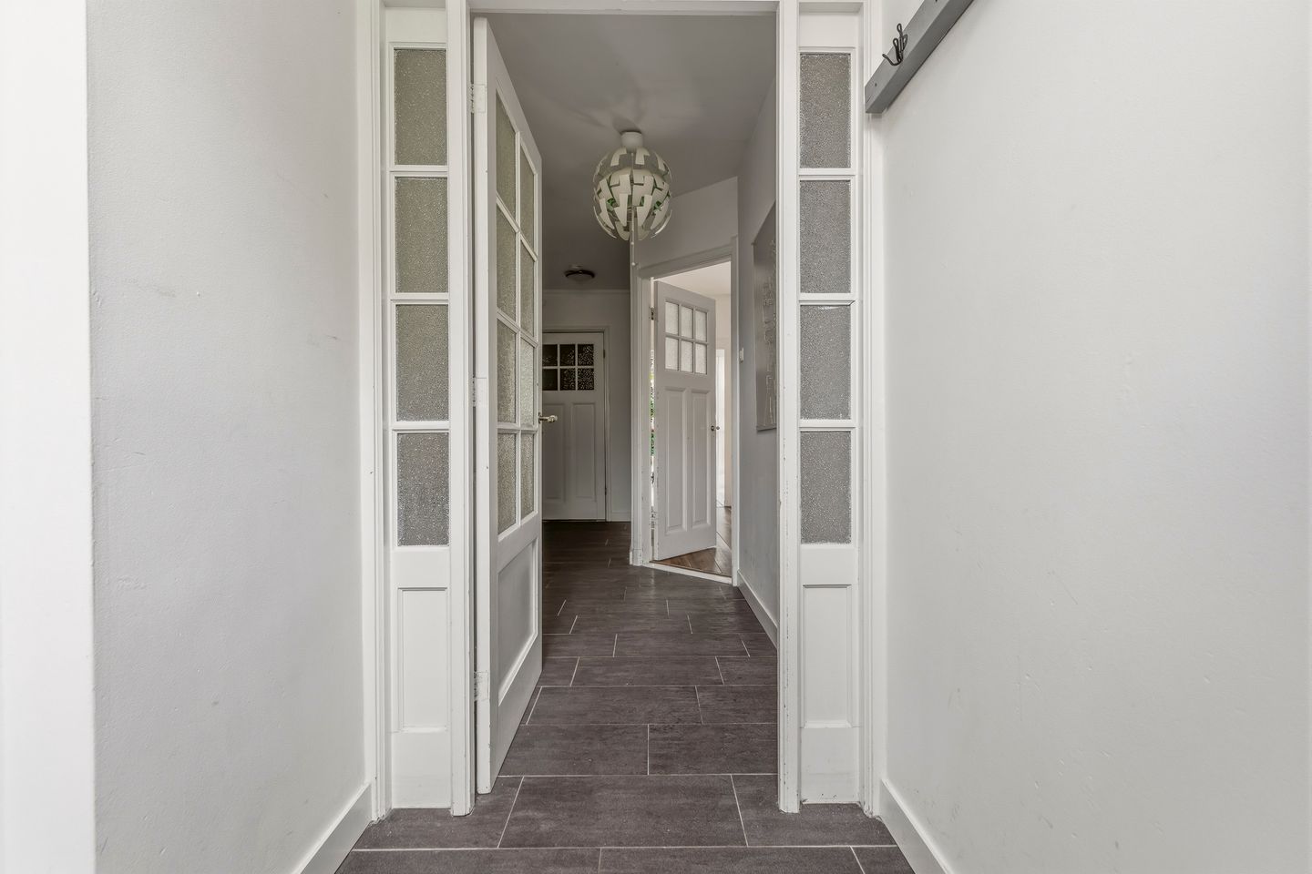 Photo 10 of Ruisdaelstraat 38