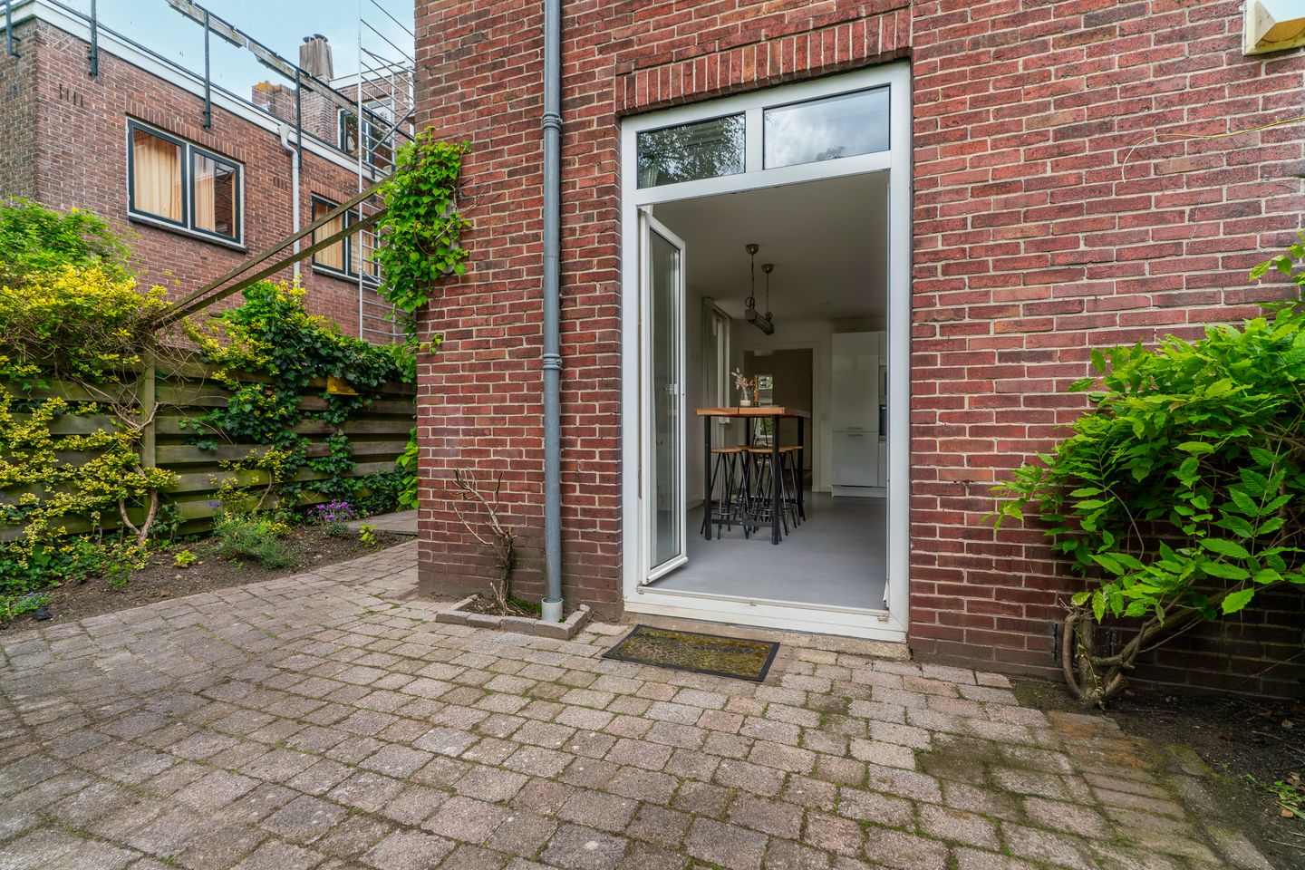 Photo 44 of Ruisdaelstraat 38