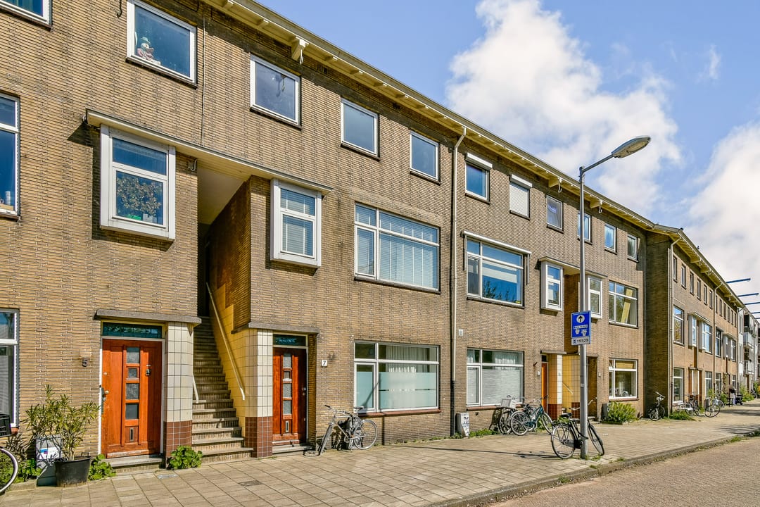 Development Opportunity: Maisonette with Permitted Split Potential in Watergraafsmeer — 28