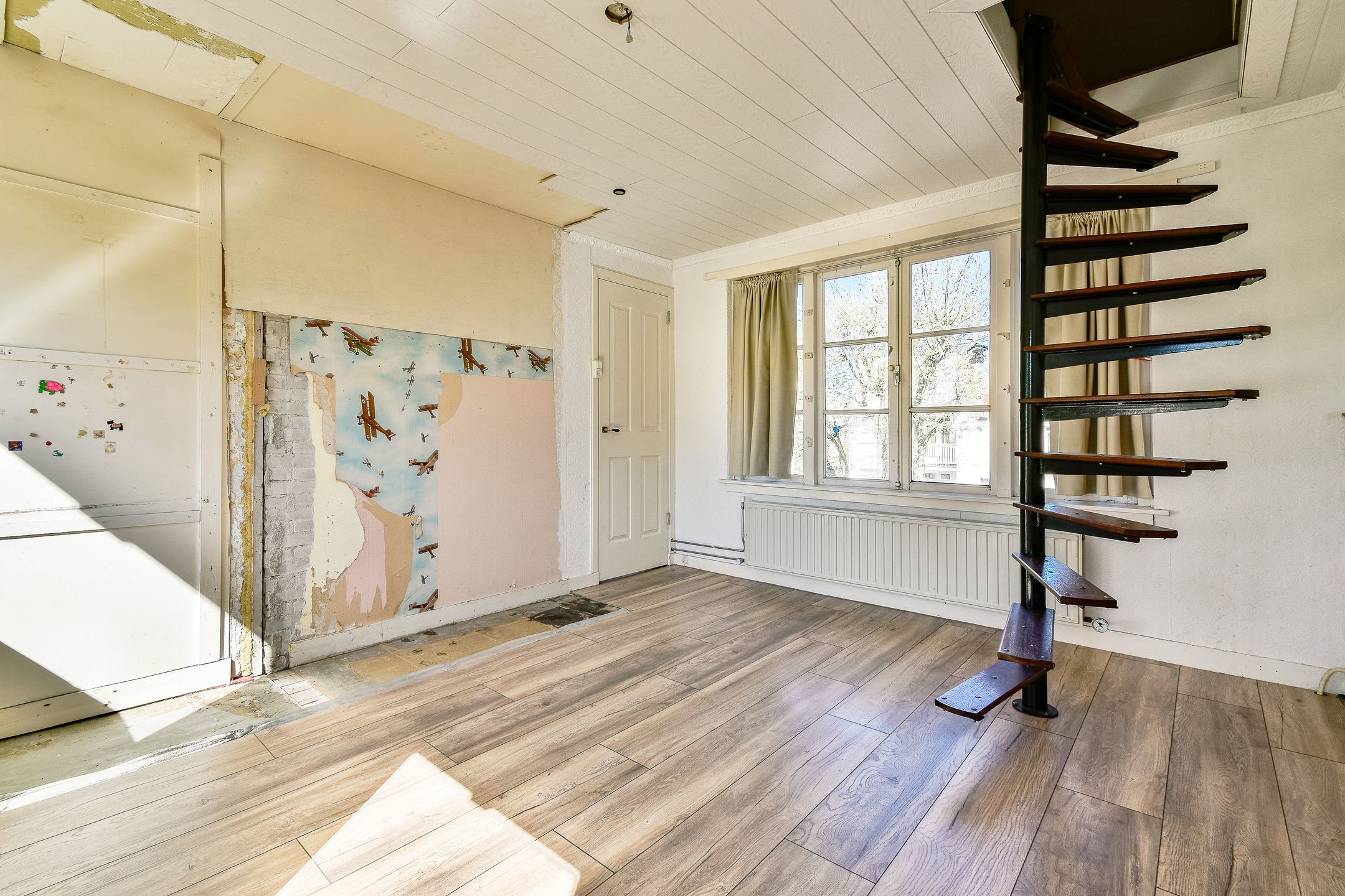 Development Opportunity: Maisonette with Permitted Split Potential in Watergraafsmeer — 24