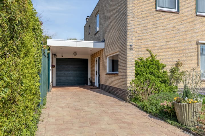 Vrijstaande woning te koop: Moersbergenlaan 30, Arnhem