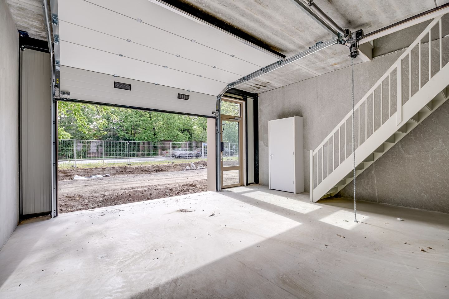 View photo 4 of Amersfoortsestraat 22-B13