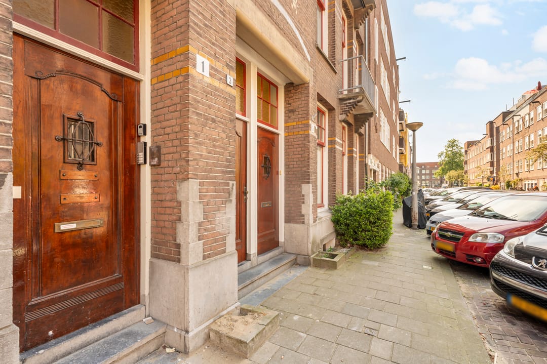 Renovated Apartment with Balcony in Amsterdam-West — 23