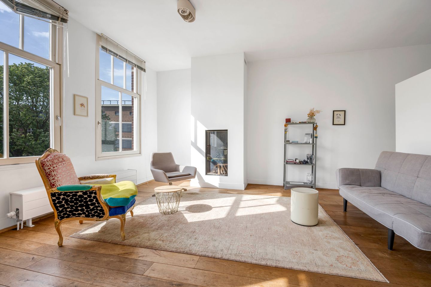 Stylish Top-Floor Apartment with Iconic Grote Kerk Views in The Hague Centre — 10