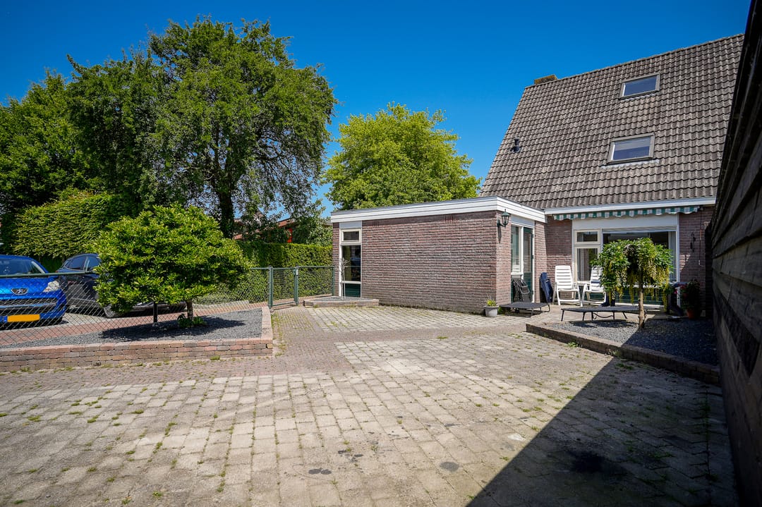 Spacious Semi-Detached Family Home with Garage in Central Opheusden — 16