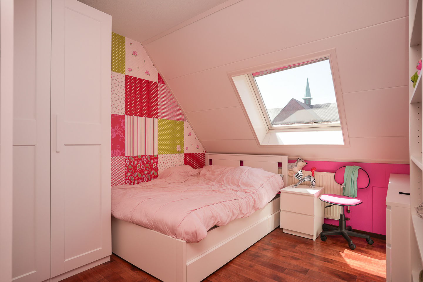 Spacious Semi-Detached Family Home with Garage in Central Opheusden — 10
