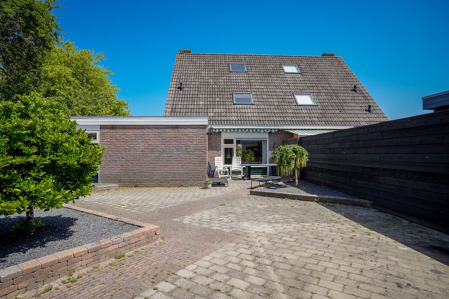 Spacious Semi-Detached Family Home with Garage in Central Opheusden — 20