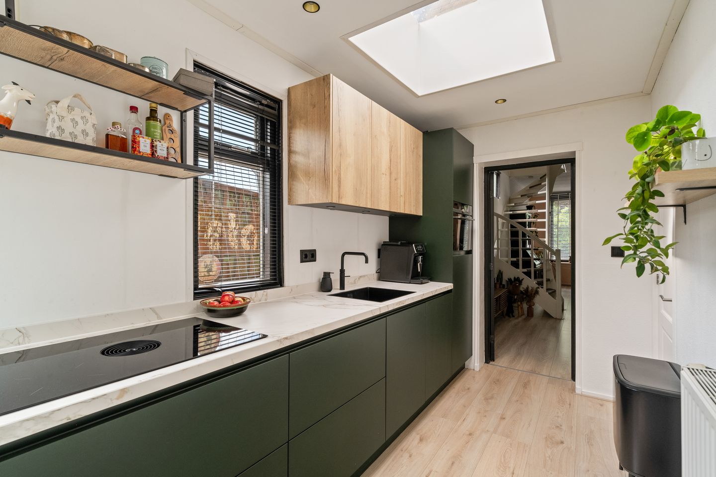 Charming Semi-Detached Home Near Nature with Private Parking — 10