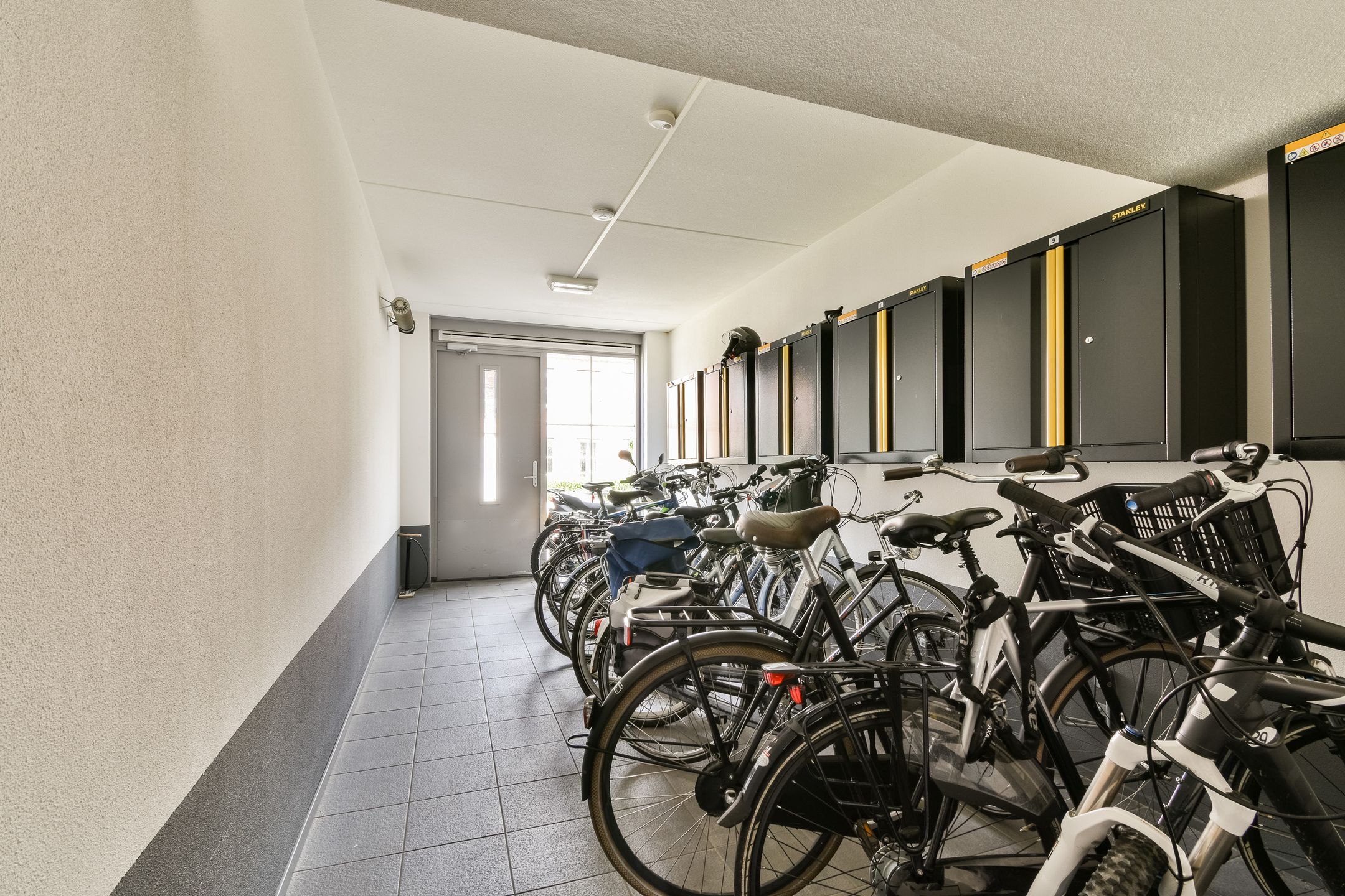 Photo 21 of Schefferstraat 5
