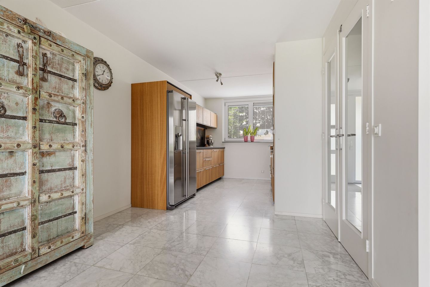 Luxurious Waterfront Semi-Detached Home with Panoramic Meadow Views — 10