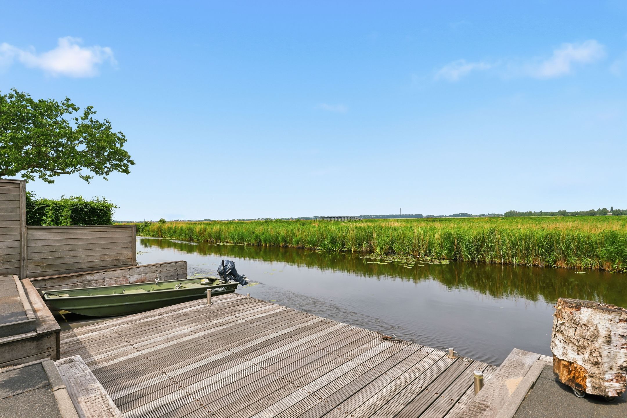 Luxurious Waterfront Semi-Detached Home with Panoramic Meadow Views — 18