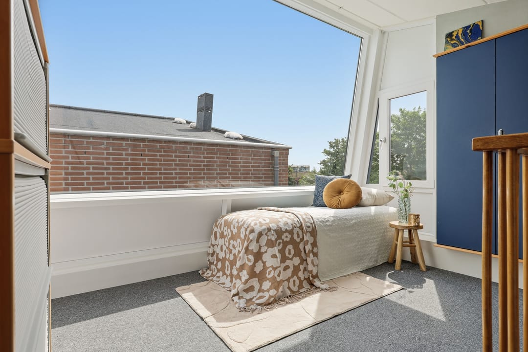 Luxurious Waterfront Semi-Detached Home with Panoramic Meadow Views — 46