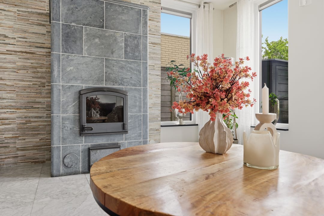 Luxurious Waterfront Semi-Detached Home with Panoramic Meadow Views — 8
