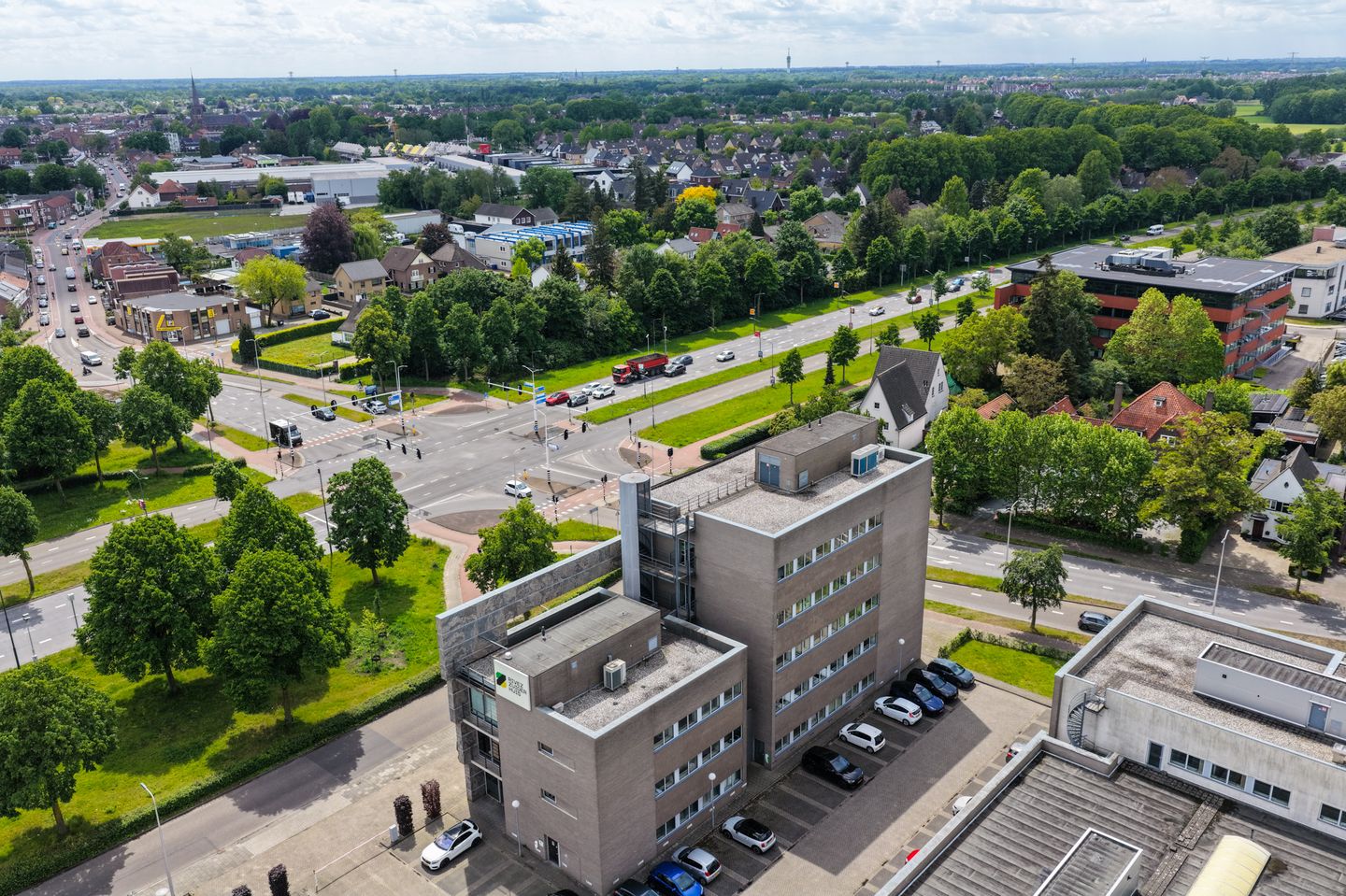 View photo 3 of Europaweg 160-D
