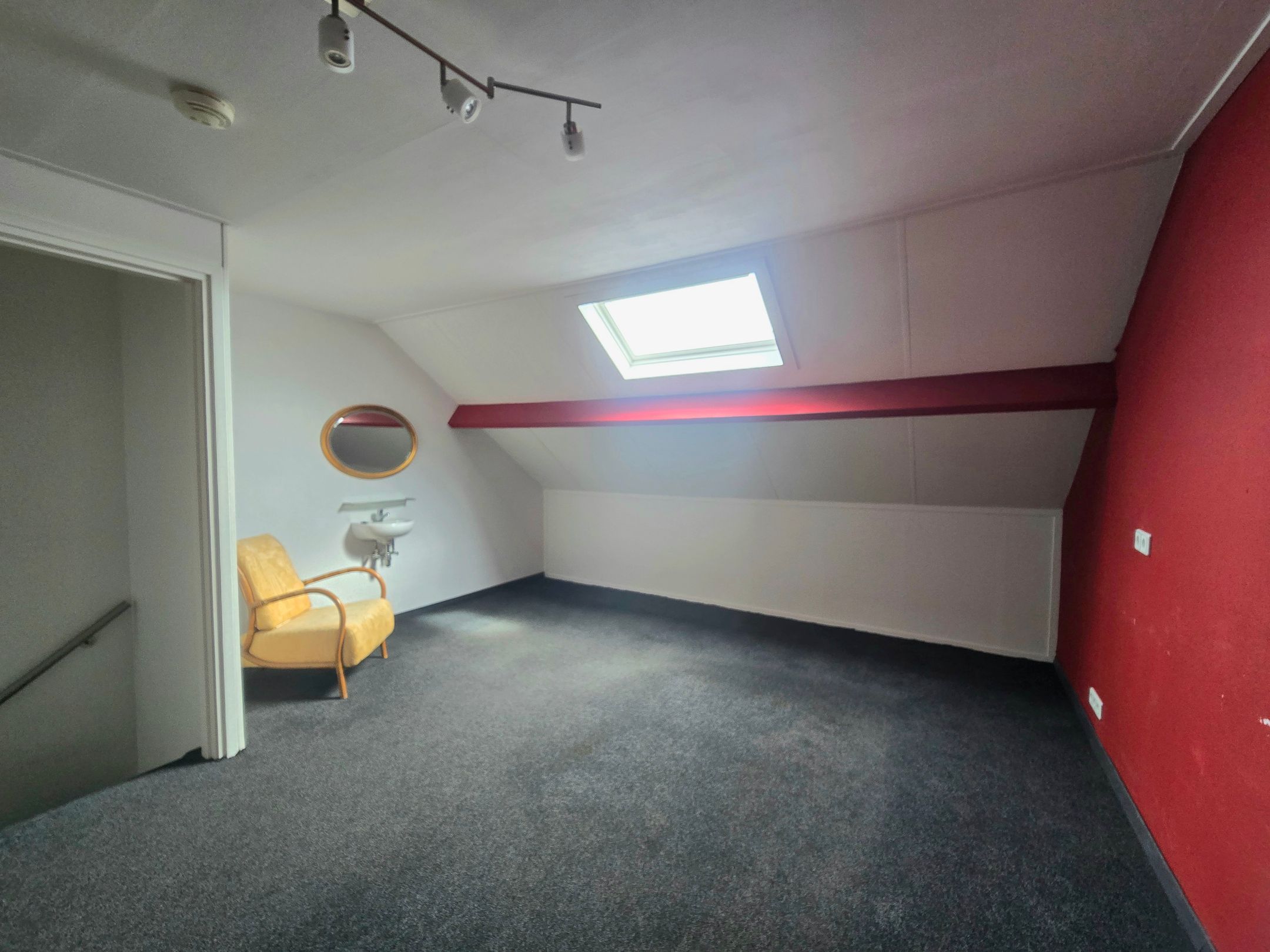 Modern Semi-Detached Home with Ibiza-Style Garden and Guest Studio in Kerkrade — 27