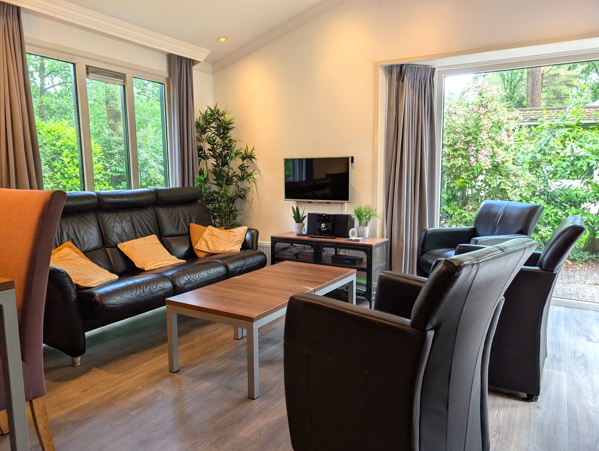 3-bedroom freehold villa in Hooghalen — photo 3 of 5