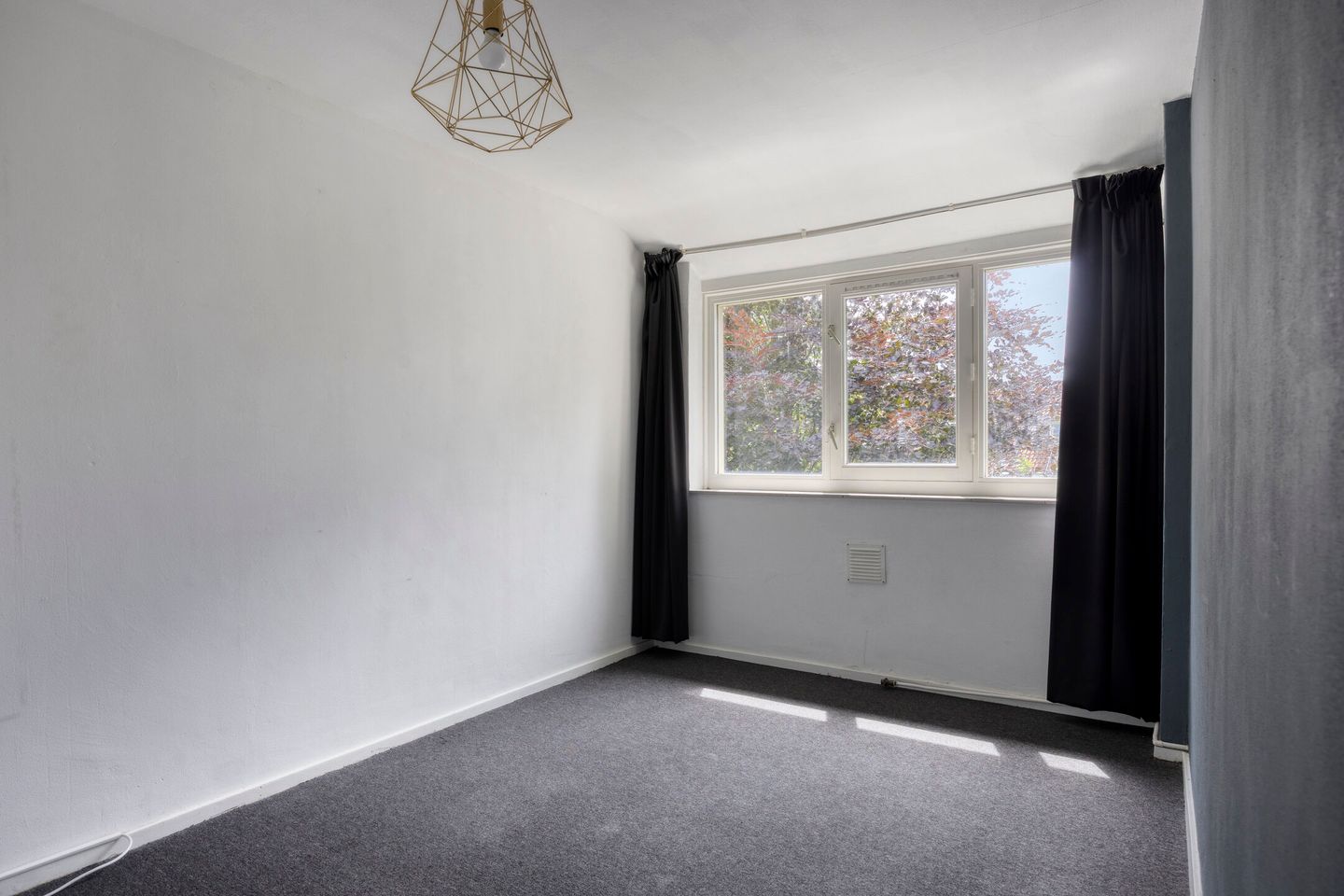 Spacious 1950s Maisonnette with Three Bedrooms in Eindhoven's Tuindorp — 19
