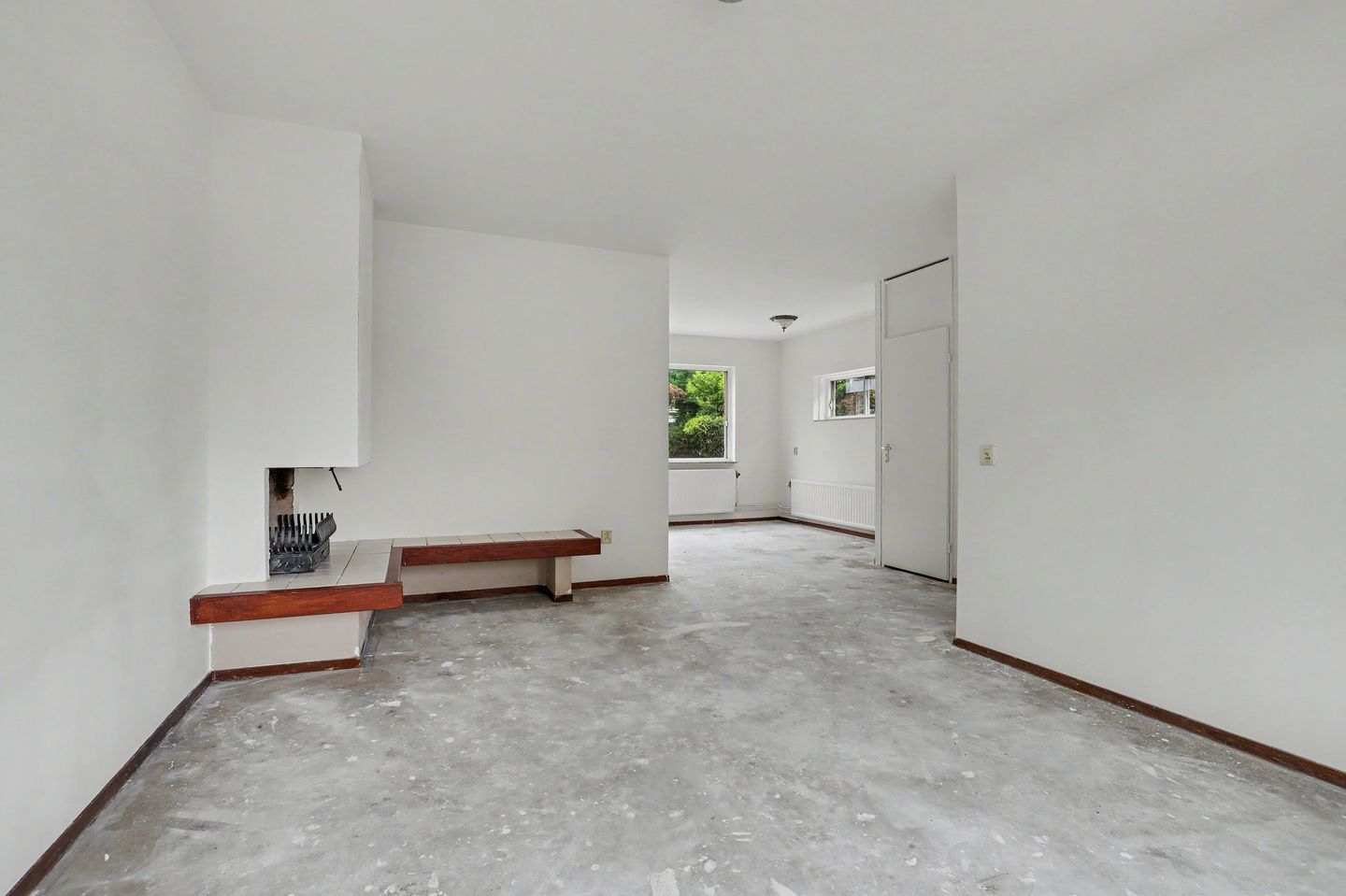 Spacious Corner Home with Four Bedrooms and Large Garden in 's-Gravenpolder — 10