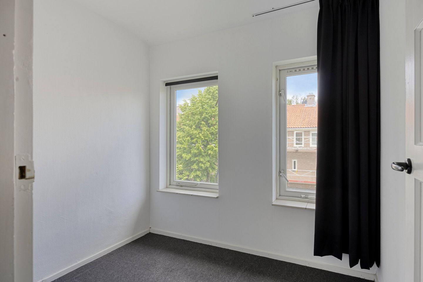 Spacious 1950s Maisonnette with Three Bedrooms in Eindhoven's Tuindorp — 25