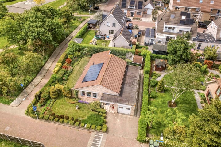 Foto 4 van Burgemeester C Koertstraat 37