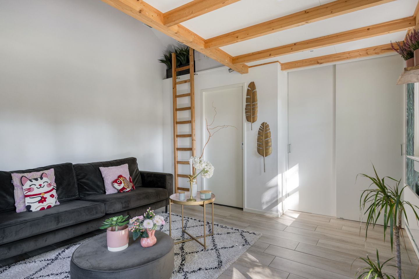 Exclusive Scandinavian Design Villa with Pool, Wellness and Guest House — 59