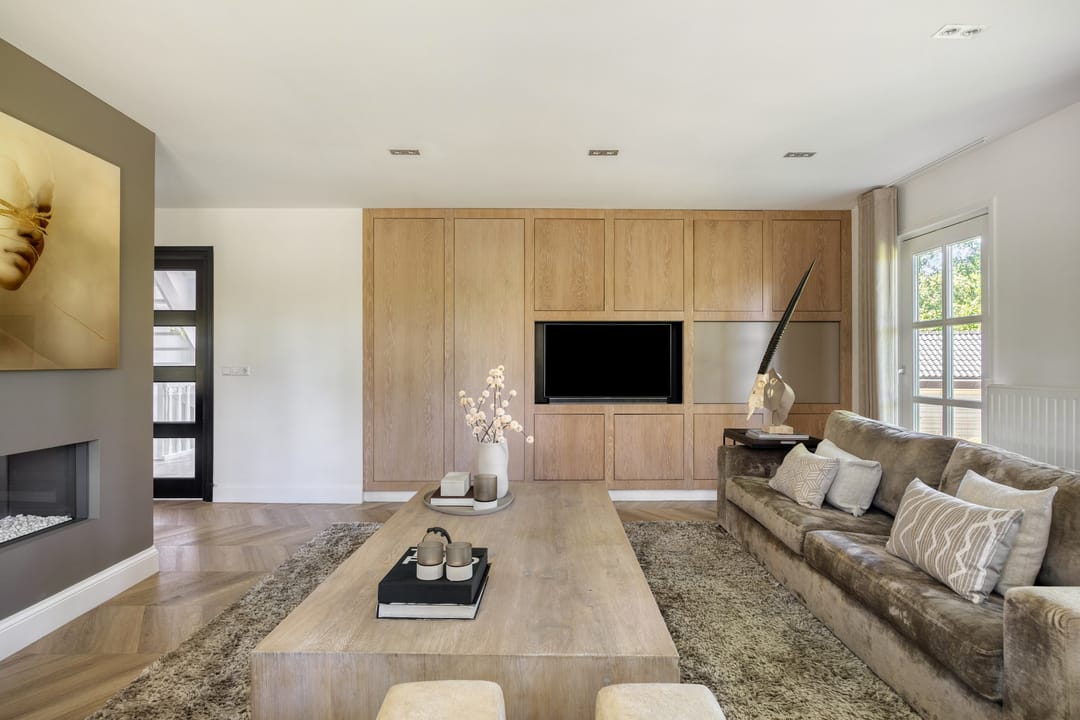 Exclusive Scandinavian Design Villa with Pool, Wellness and Guest House — 17