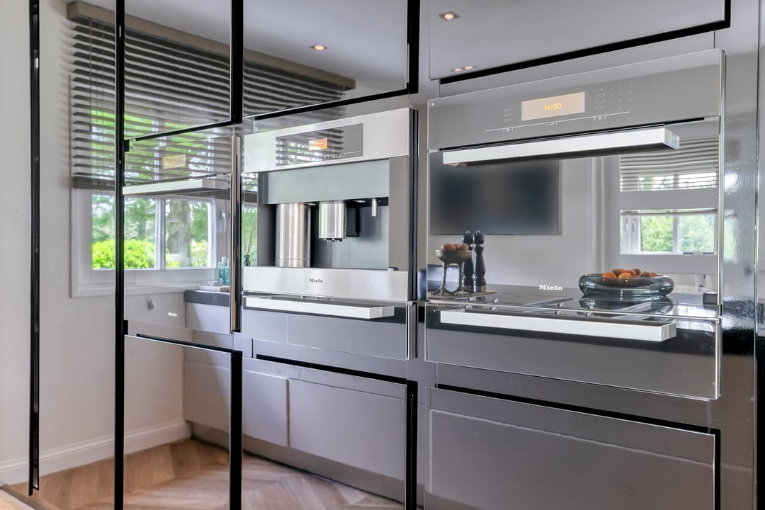 Exclusive Scandinavian Design Villa with Pool, Wellness and Guest House — 28