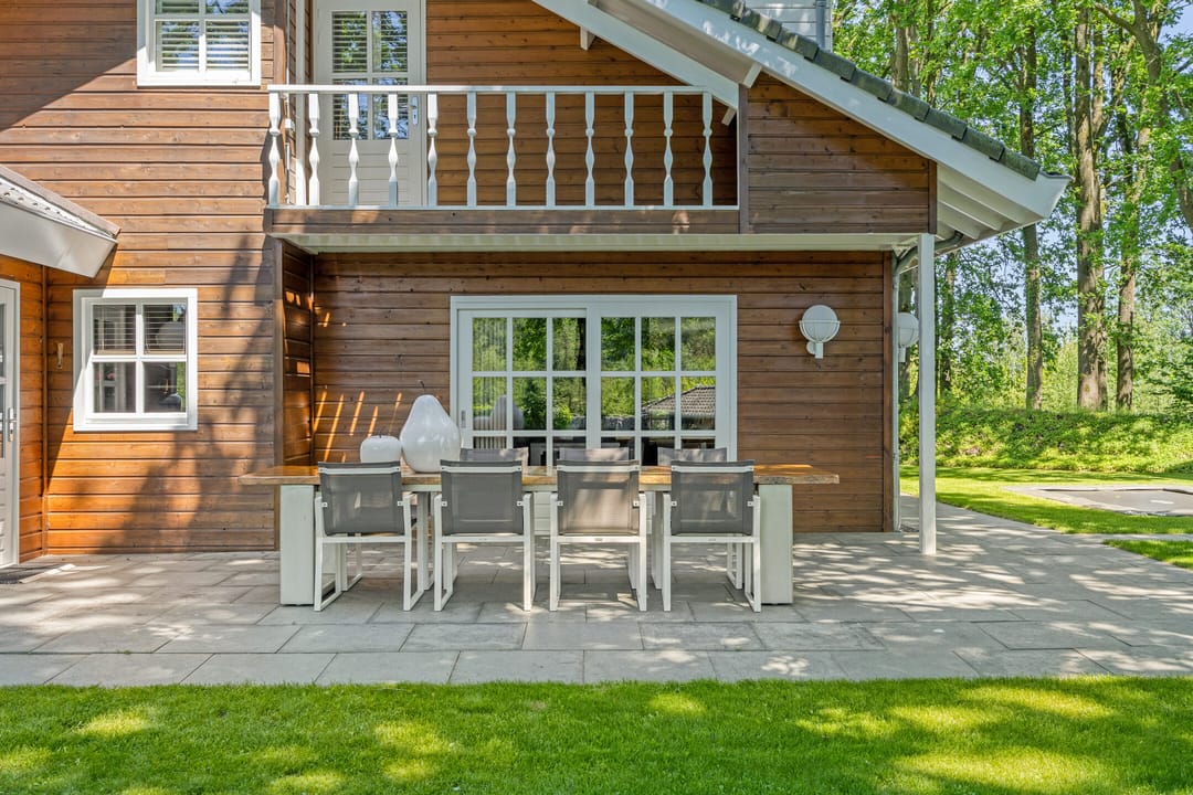 Exclusive Scandinavian Design Villa with Pool, Wellness and Guest House — 62