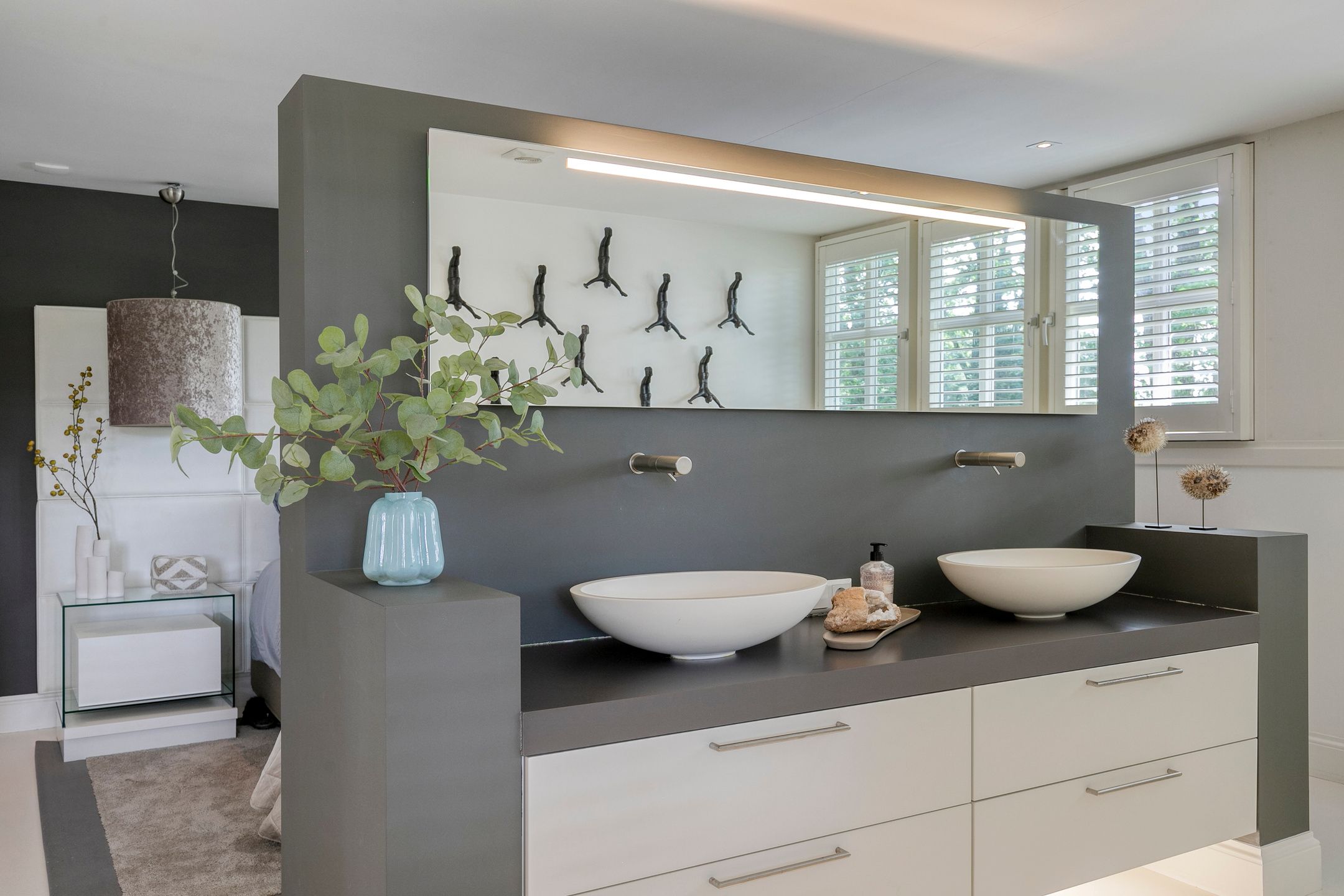 Exclusive Scandinavian Design Villa with Pool, Wellness and Guest House — 36