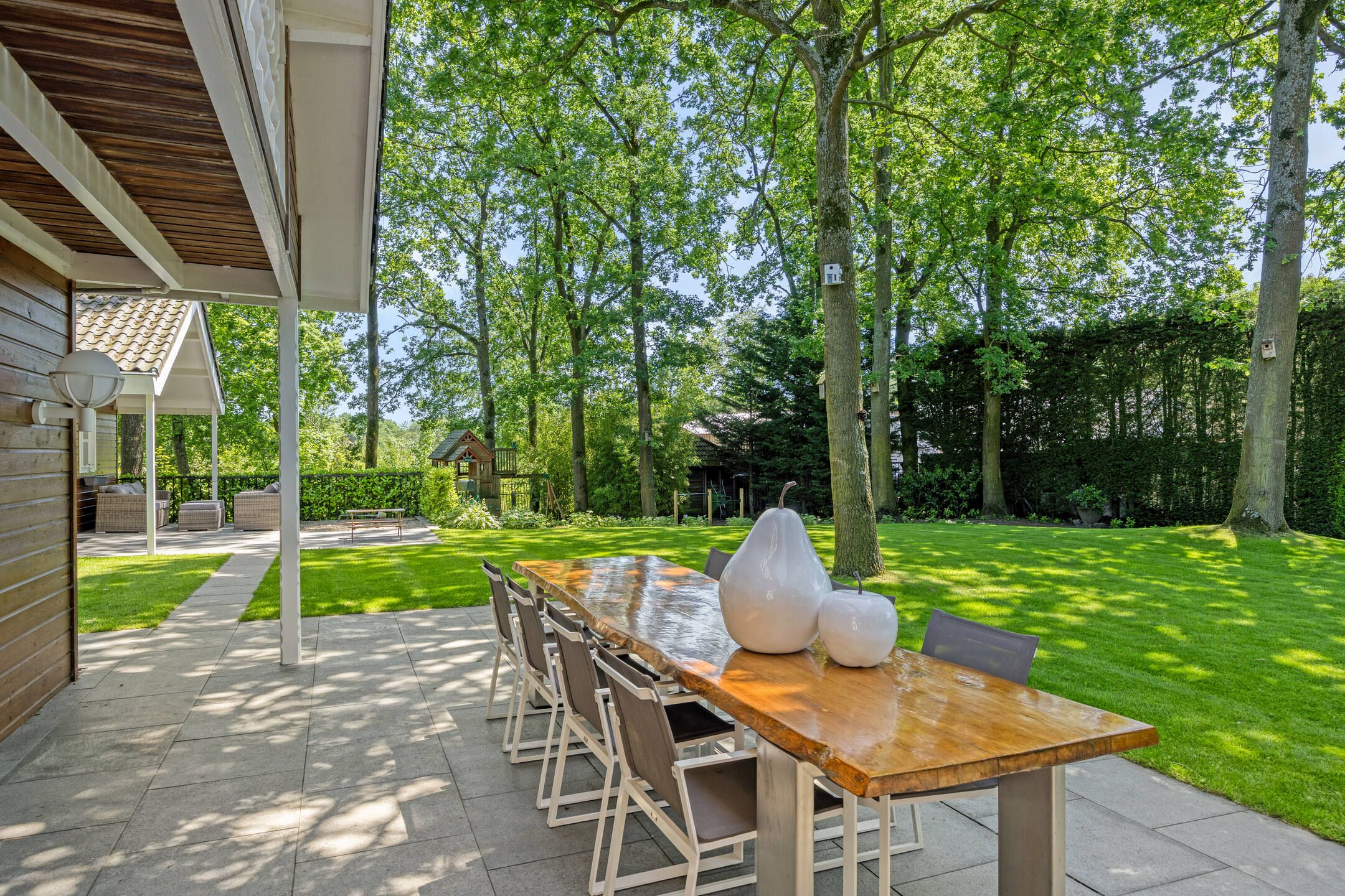 Exclusive Scandinavian Design Villa with Pool, Wellness and Guest House — 63