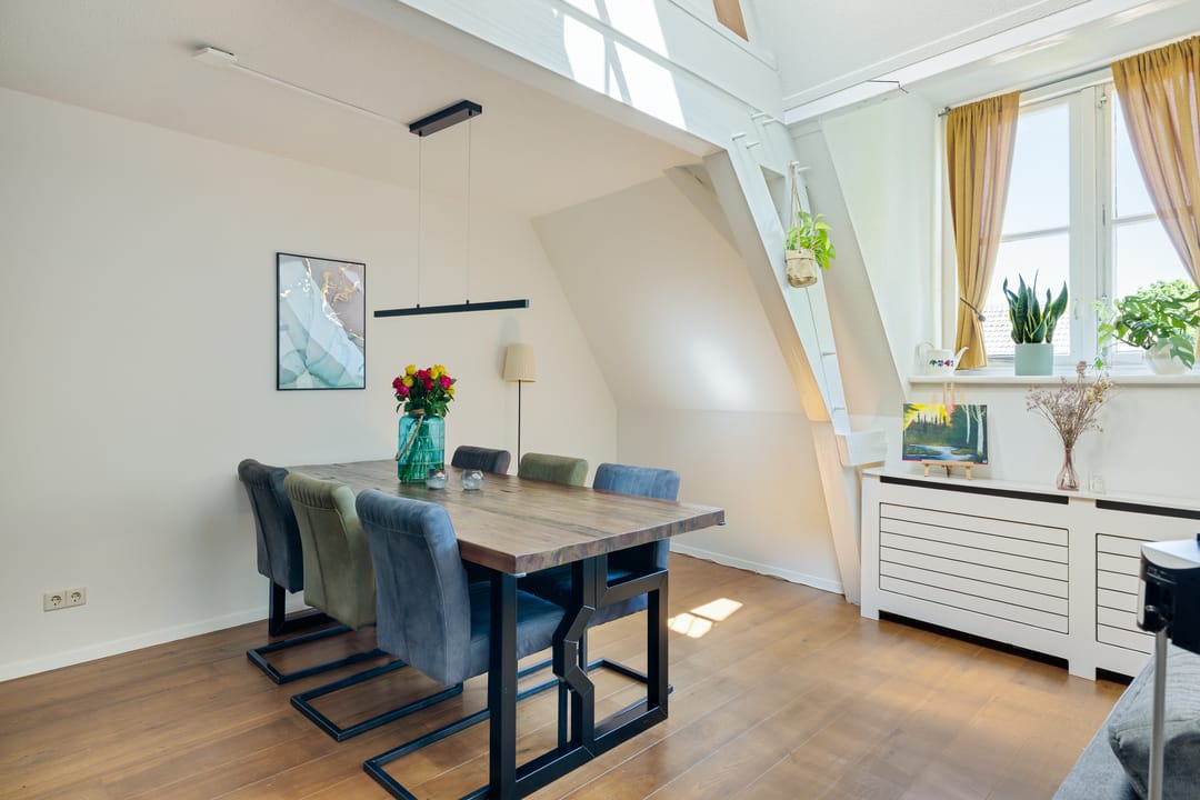 Unique Loft Apartment with Spacious Rooftop Terrace in Monumental Canal Building — 22