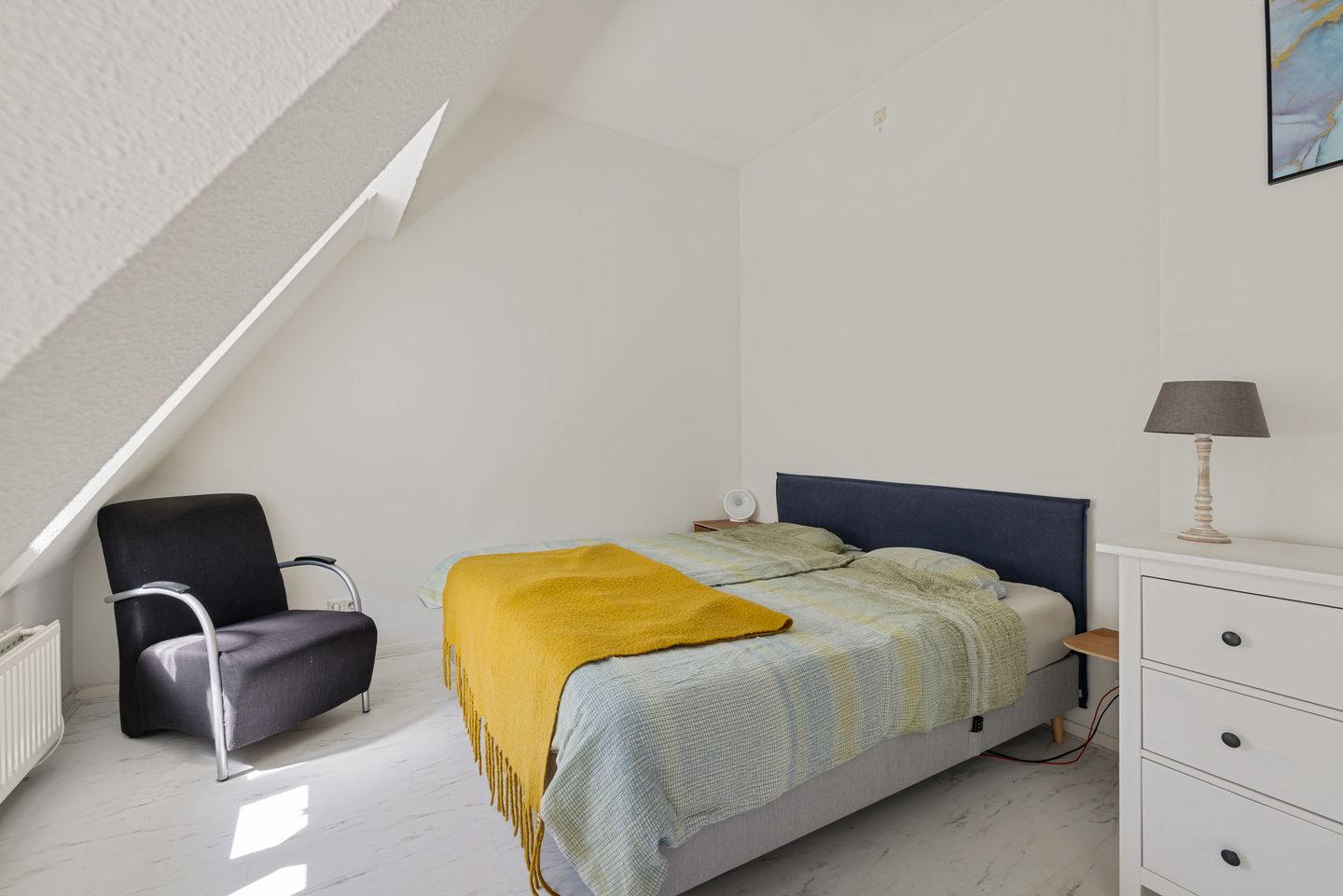 Unique Loft Apartment with Spacious Rooftop Terrace in Monumental Canal Building — 25