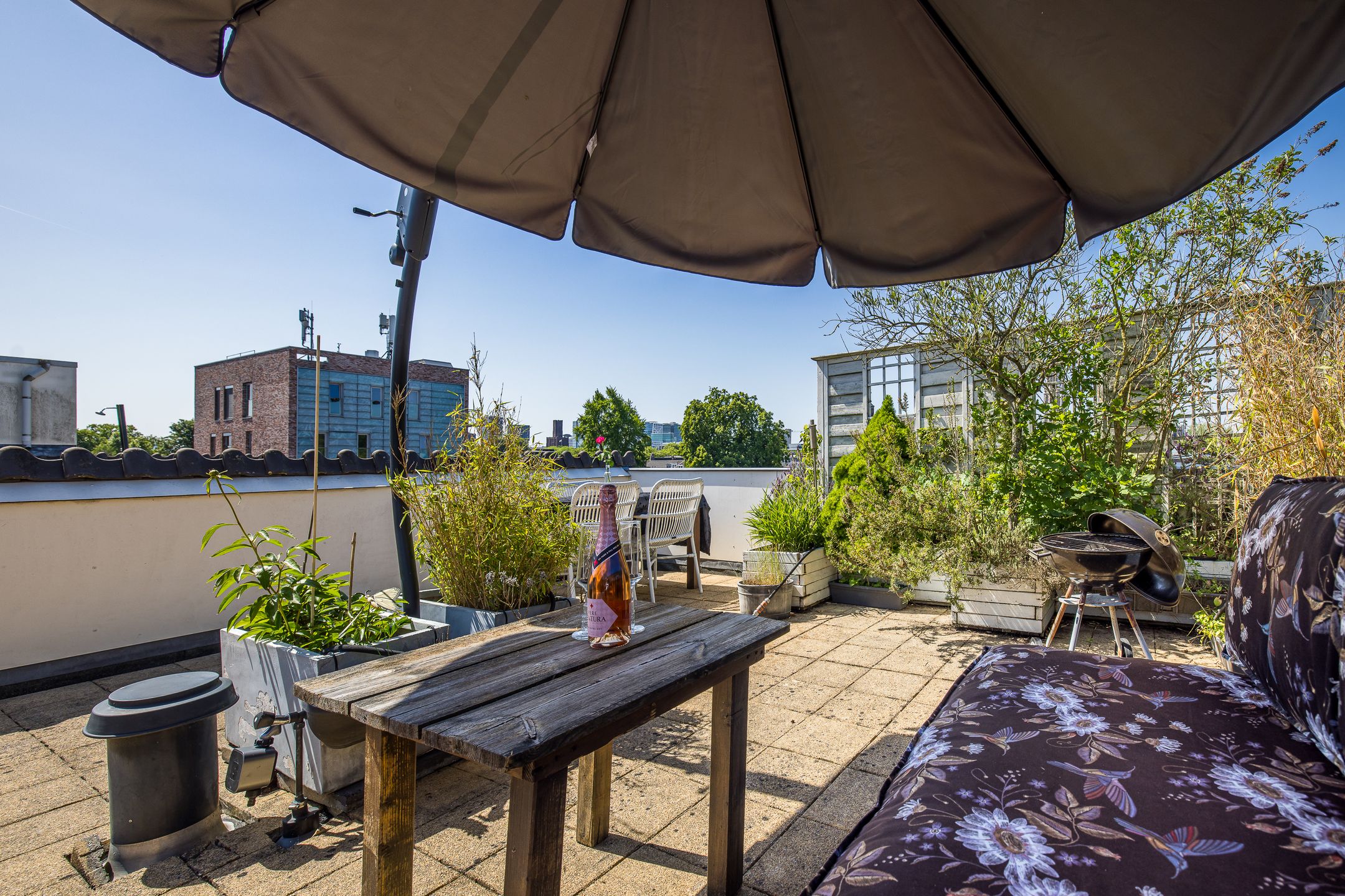 Unique Loft Apartment with Spacious Rooftop Terrace in Monumental Canal Building — 45