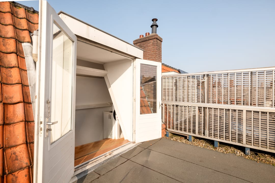 Spacious Triple Upper House in Prime Amsterdam Oud-Zuid Location — 41
