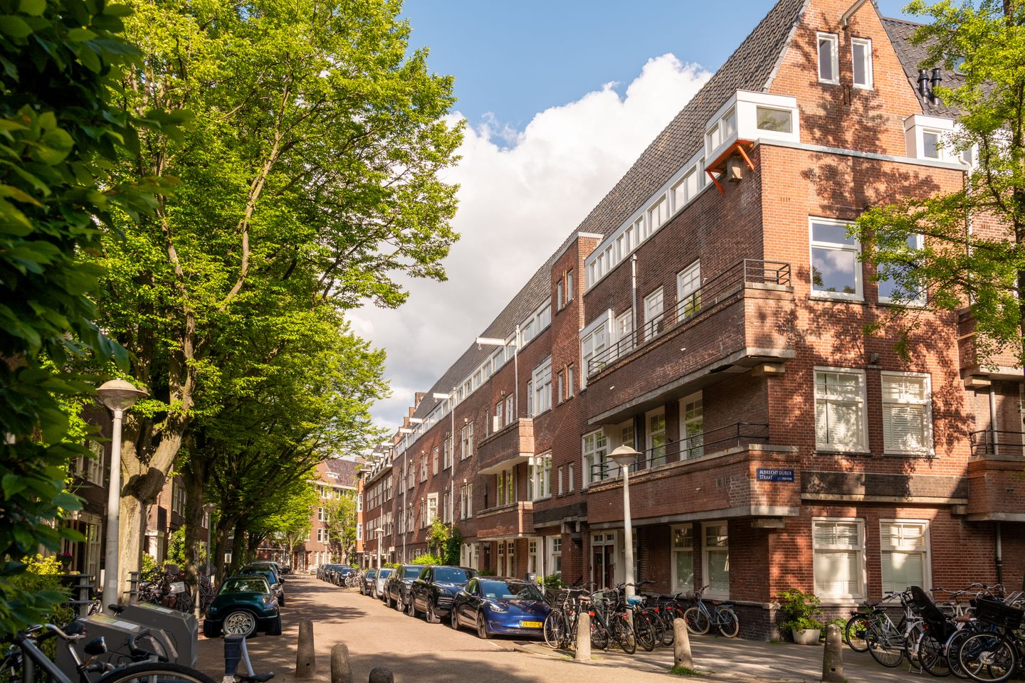 Spacious Triple Upper House in Prime Amsterdam Oud-Zuid Location — 44