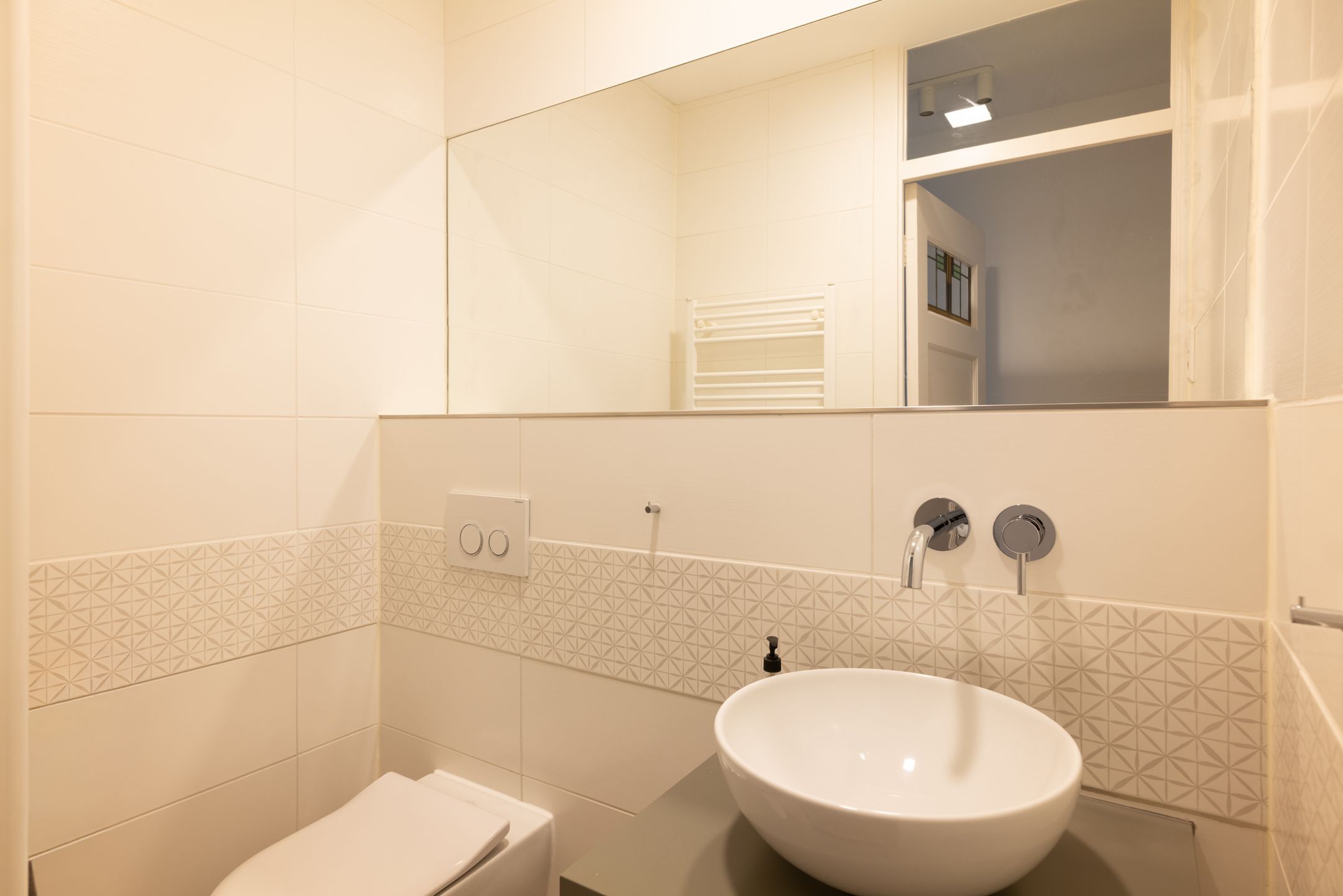 Spacious Triple Upper House in Prime Amsterdam Oud-Zuid Location — 36
