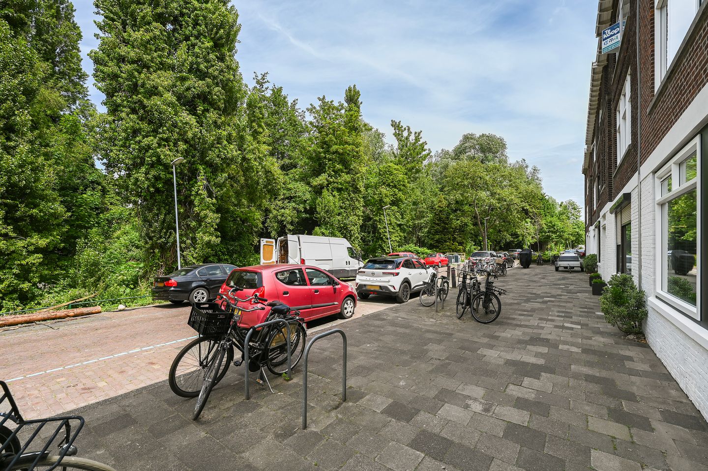 Photo 4 of van Alphenstraat 22