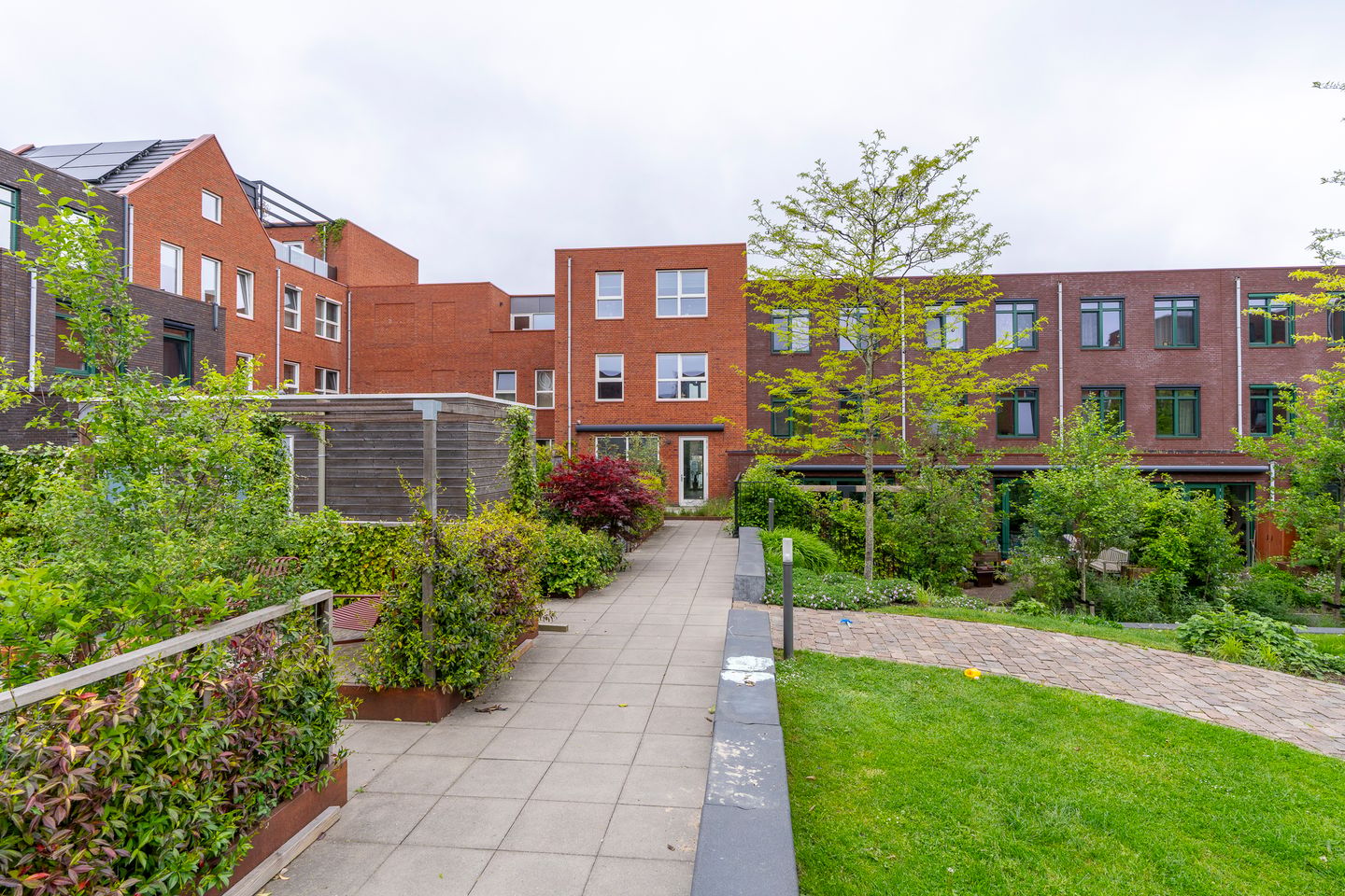 Energy-Efficient Townhouse with Private Parking in Green Leeuwesteyn — 10