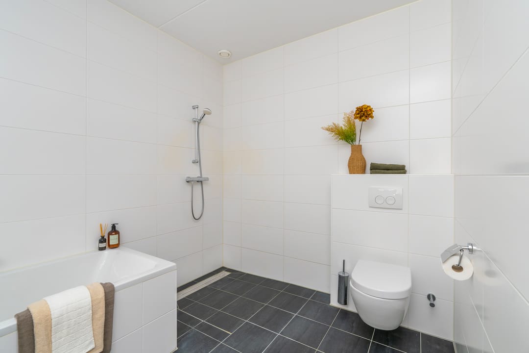 Energy-Efficient Townhouse with Private Parking in Green Leeuwesteyn — 32