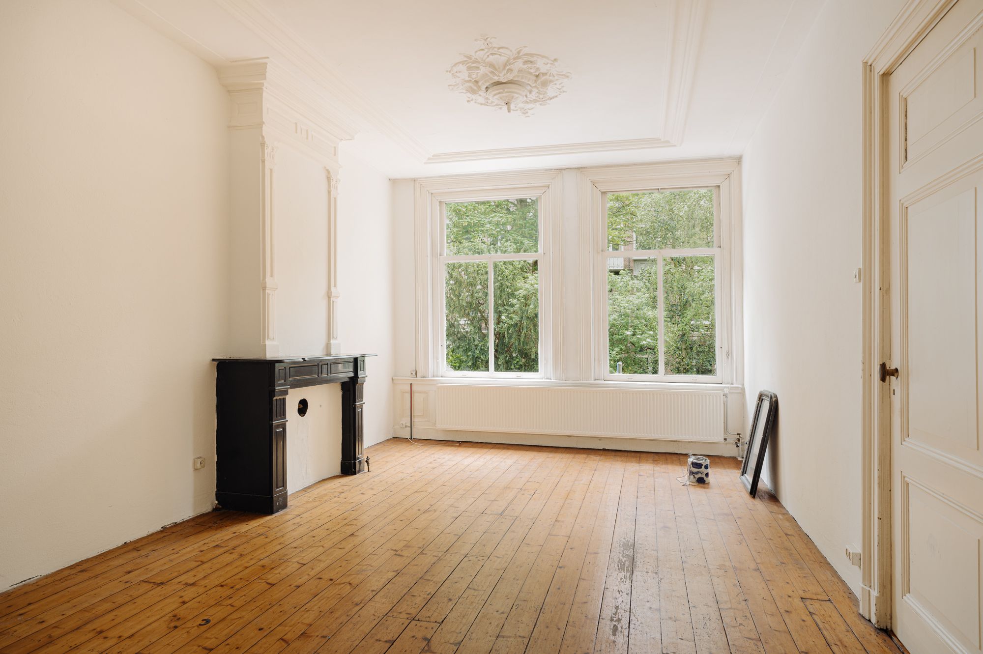 Characterful Double Ground-Floor Apartment with Garden in Amsterdam Oost — 9