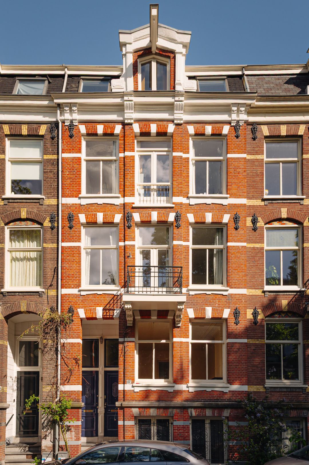 Characterful Double Ground-Floor Apartment with Garden in Amsterdam Oost — 7