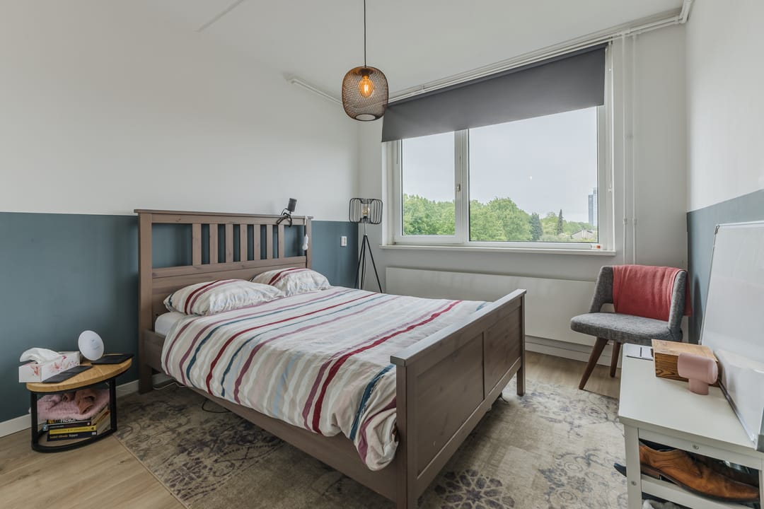 Spacious Top Floor Apartment with Three Balconies and Green Views — 26