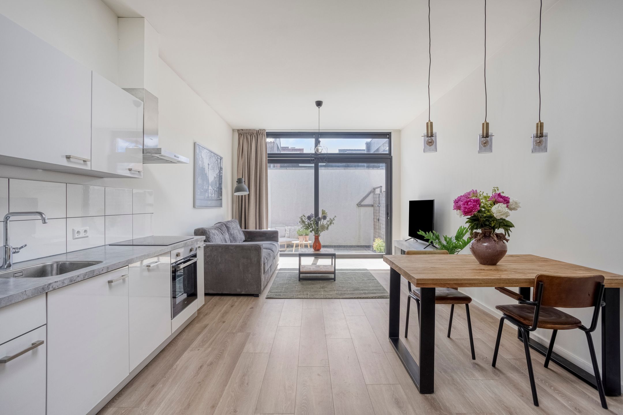 Corner Starter Apartment with South-Facing Garden Near Haarlem Center — 12