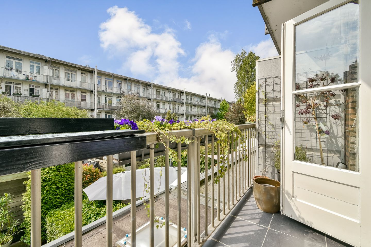 Bright 4-Room Apartment with Sunny Balcony in Amsterdam South — 19