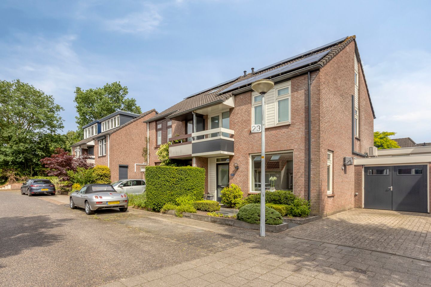 Spacious and Sustainable Family Home with Kitchen Extension and Solar Panels in Wijchen — 34