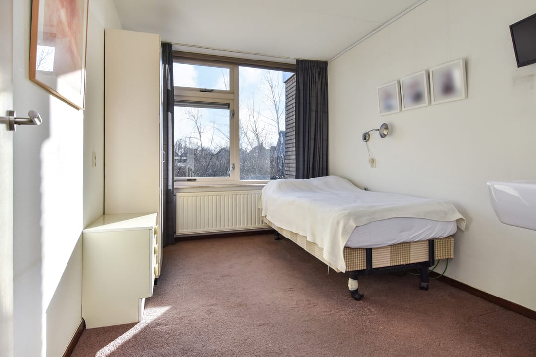 Spacious Corner House with Full Basement in Waldeck, The Hague — 13