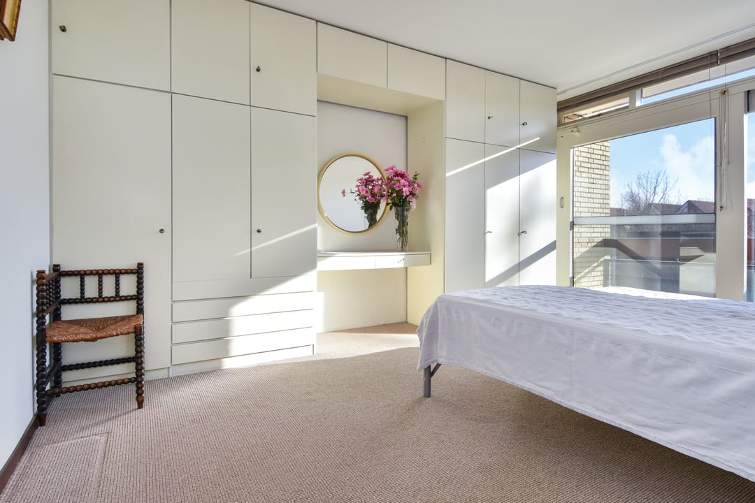 Spacious Corner House with Full Basement in Waldeck, The Hague — 11