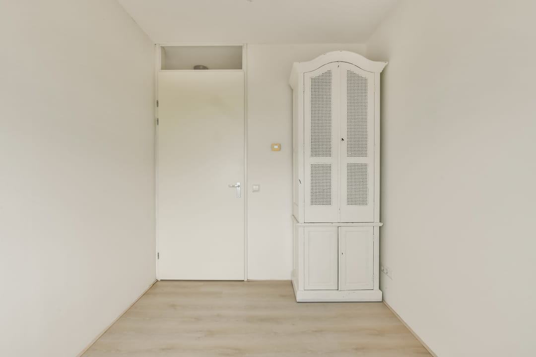 Stunning 19th Floor Apartment with Panoramic Green Views in Amsterdam Noord — 16