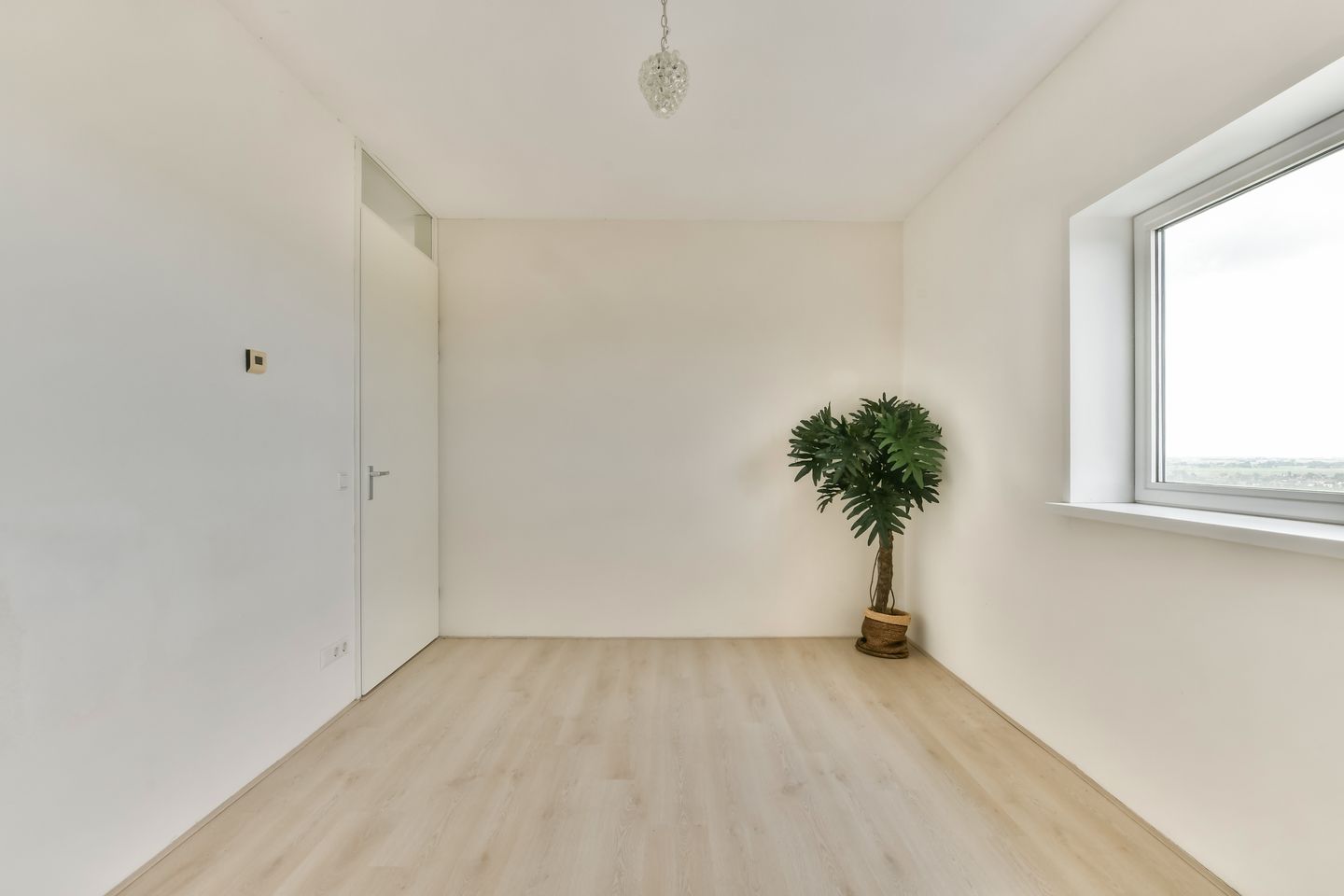 Stunning 19th Floor Apartment with Panoramic Green Views in Amsterdam Noord — 14