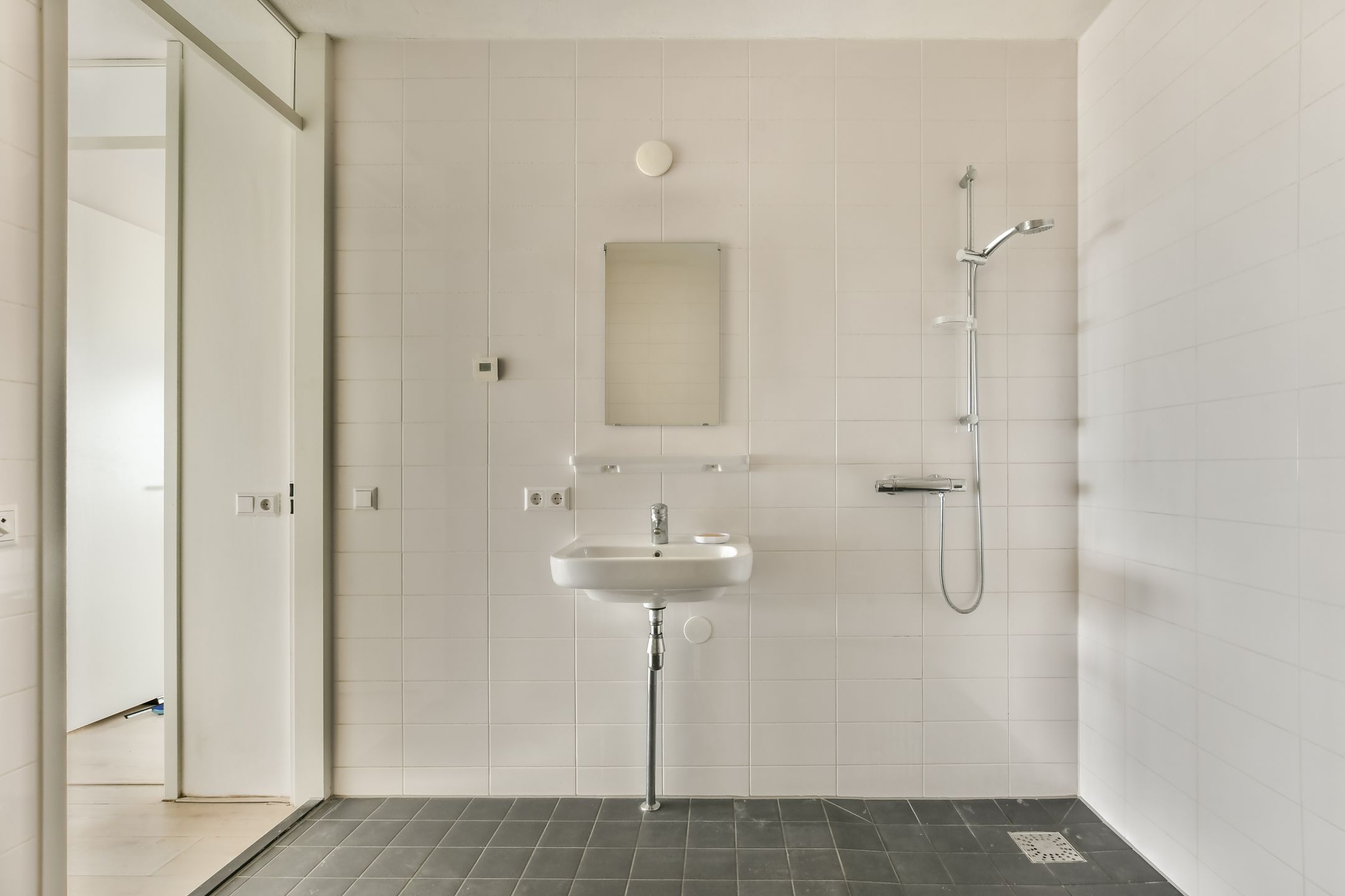 Stunning 19th Floor Apartment with Panoramic Green Views in Amsterdam Noord — 18